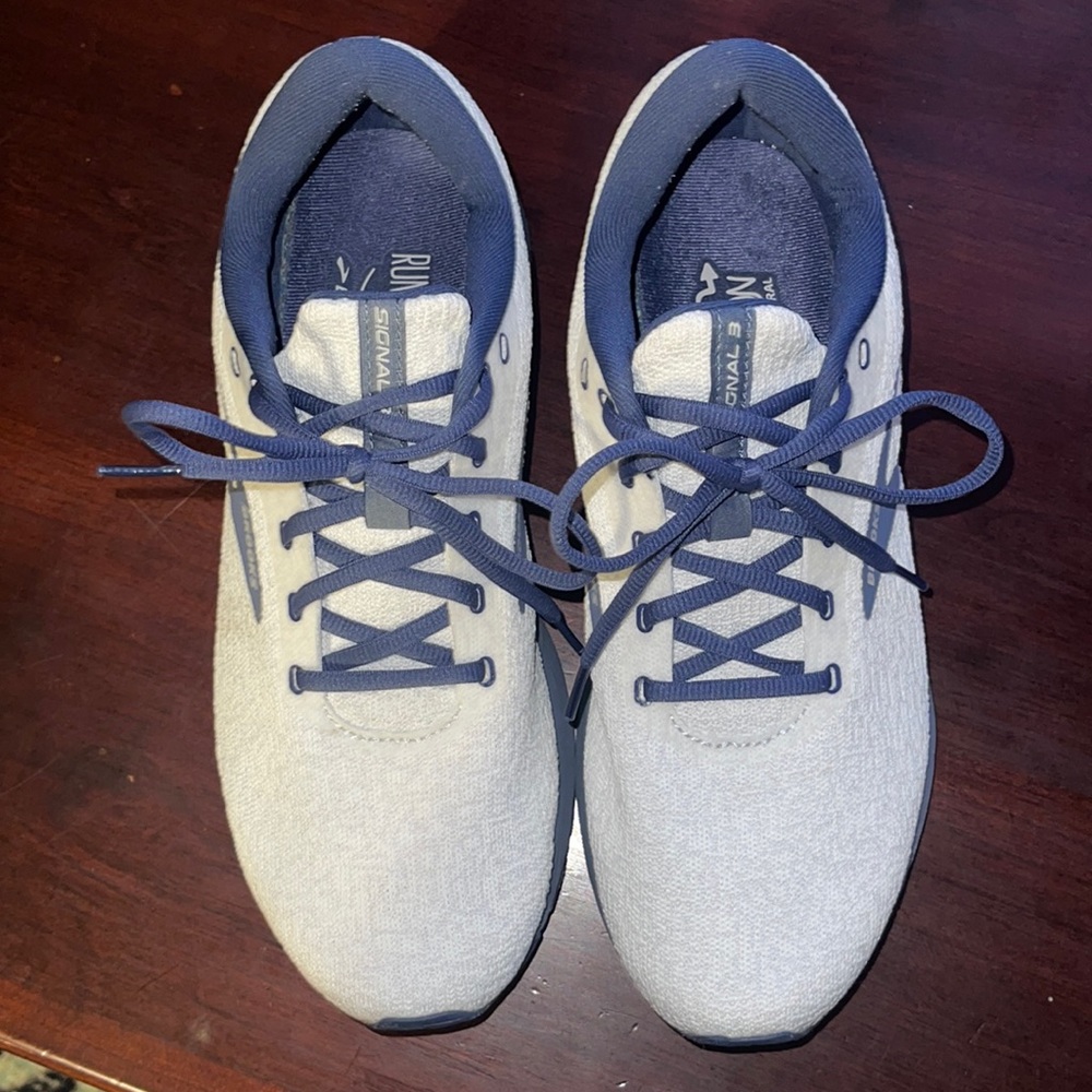 Brooks Signal 3 Women Shoes size 10